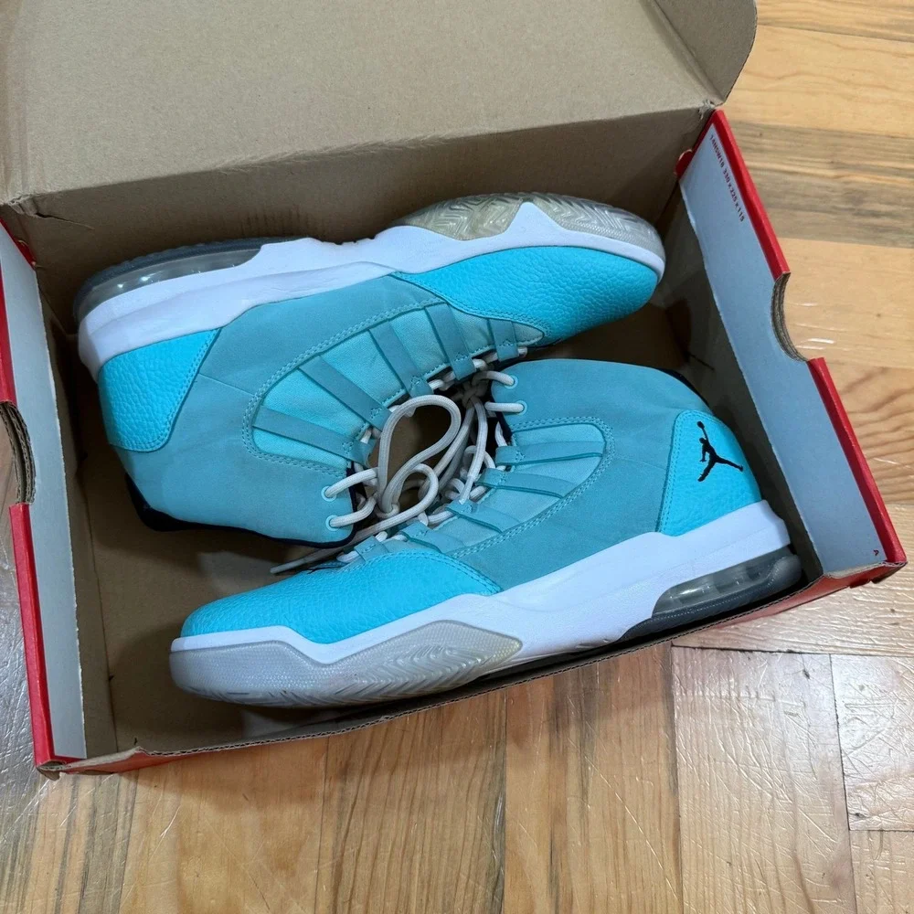 Nike Air Jordan Max Aura Light Aqua AQ9249-400 Youth Basketball‎ Sneakers 8Y
